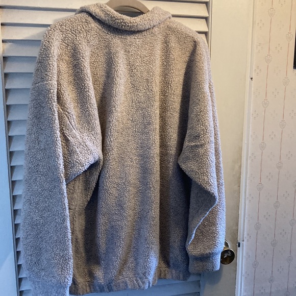 Art unlimited sportswear - L cream sweater with pockets and a horse patch - Picture 7 of 9